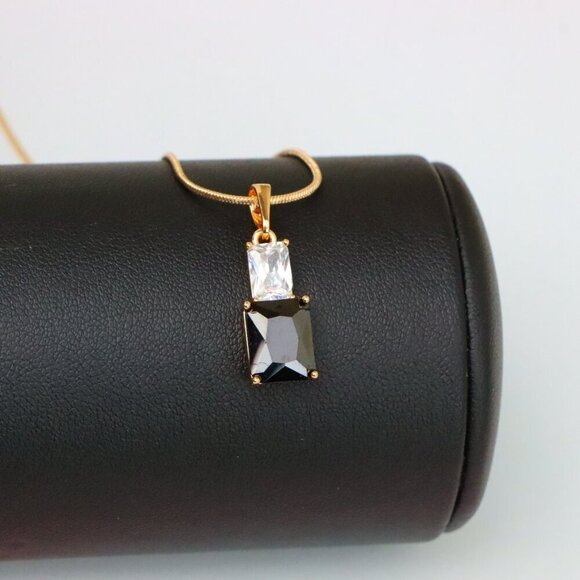 "Classic Black Pendant in Gold Plated Finish – Timeless Everyday Charm, XPPT1806 - Picture 4 of 13